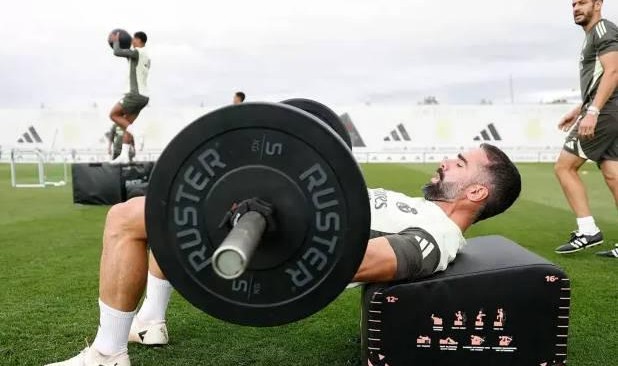 马卡：皇马将在3周内参加7场比赛，球员目前状态出色