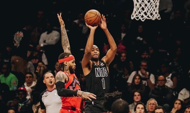 时隔703天再战NBA赛场 沃伦10分4篮板令篮网兴奋