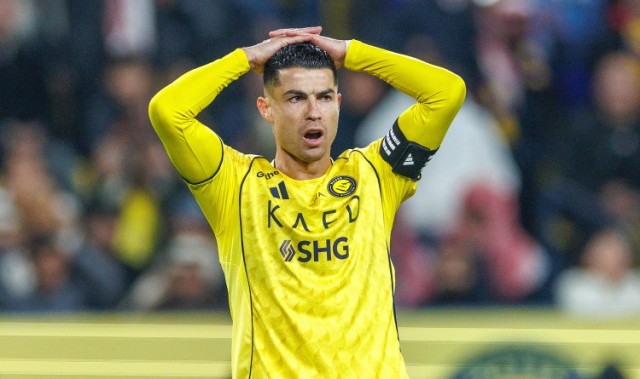 华体会官网入口-没发工资吗？葡萄牙媒体：C罗罢赛是担心被球队欠薪！