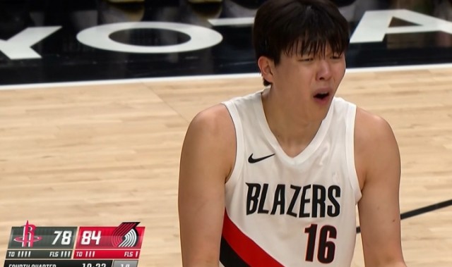 华体会官网下载-拓媒：杨瀚森总抱怨裁判 可有些犯规/违例太明显 难道在CBA不吹？